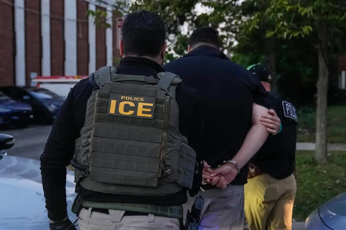 Las instrucciones recientes de ICE han inquietado a agentes por su enfoque en indocumentados sin antecedentes.