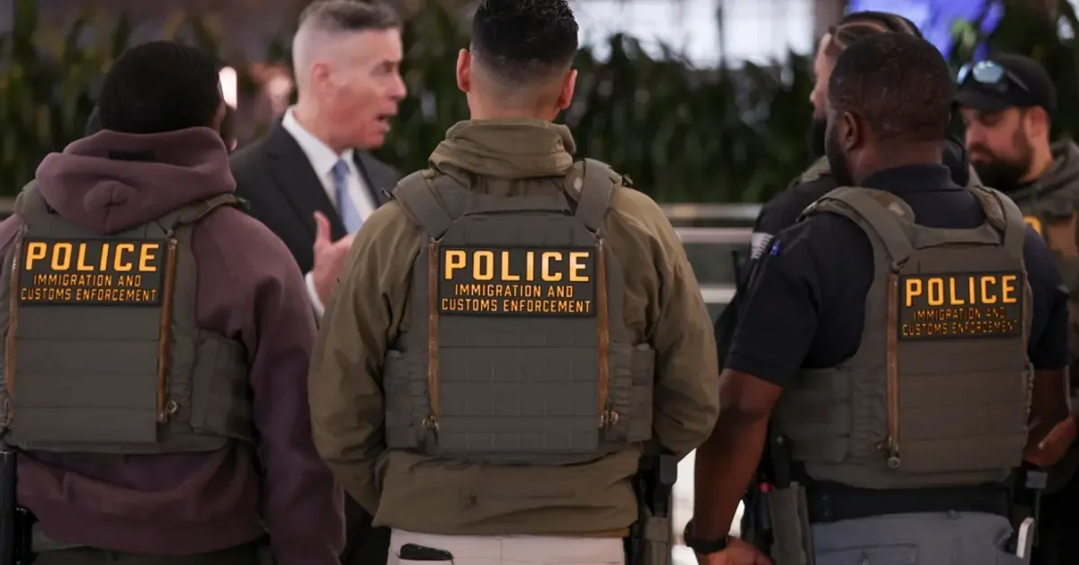 ICE ampliará su capacidad de detención tras el aumento de migrantes detenidos durante junio.