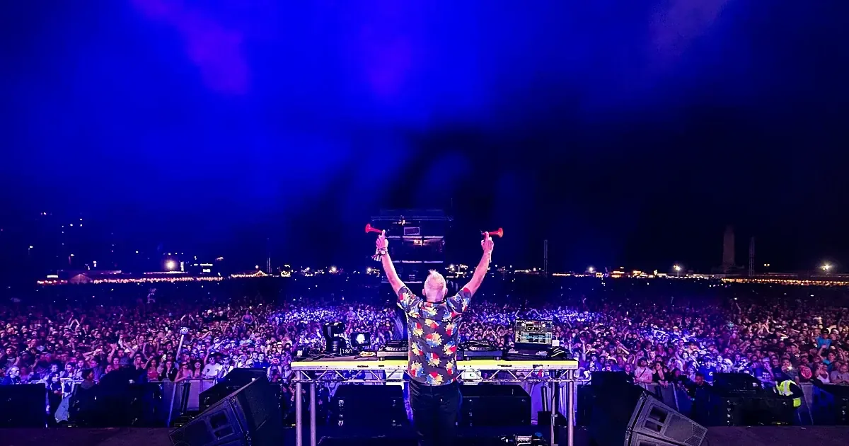 Conciertos de Fatboy Slim, Rubén Blades, Jamiroquai y Sting destacan en el festival.