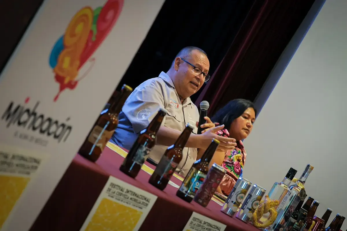 La presión del IEPS afecta la formalización del sector cervecero en Michoacán.