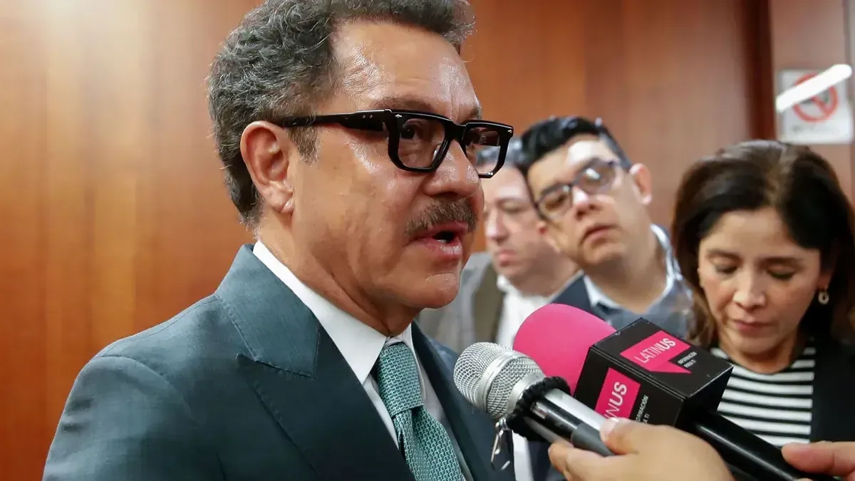 El presidente de la Junta de Coordinación Política reafirma que el acuerdo sigue vigente y llama a la calma.
