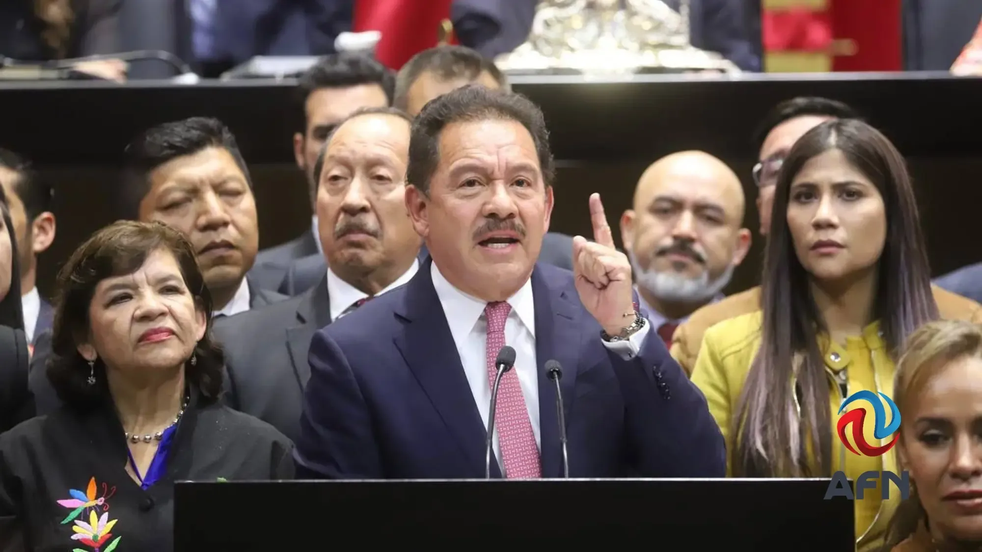 Ignacio Mier Velazco durante su primera reunión como presidente de la Jucopo.