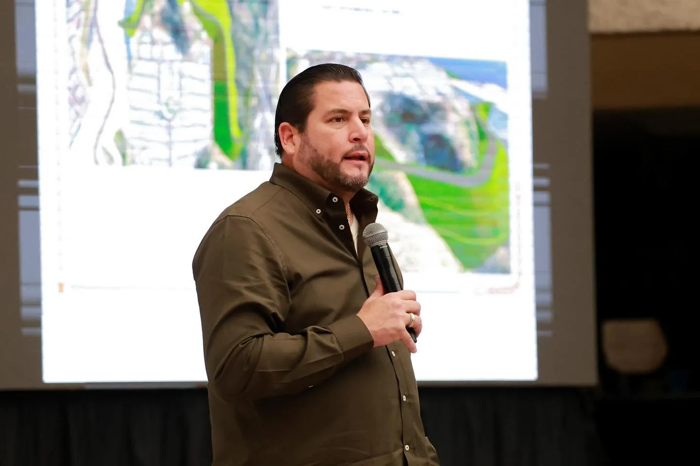 Ismael Burgueño y Morena arrasan en las preferencias rumbo a Baja California 2027, revela encuesta de SRC