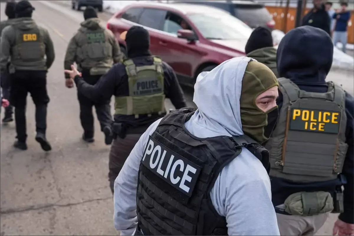 Los operativos del ICE generan miedo entre trabajadores y compradores, afectando económicamente a diversos comercios.