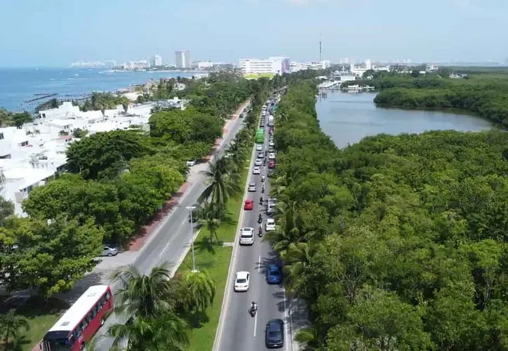 Impacto del turismo en los humedales de Quintana Roo.