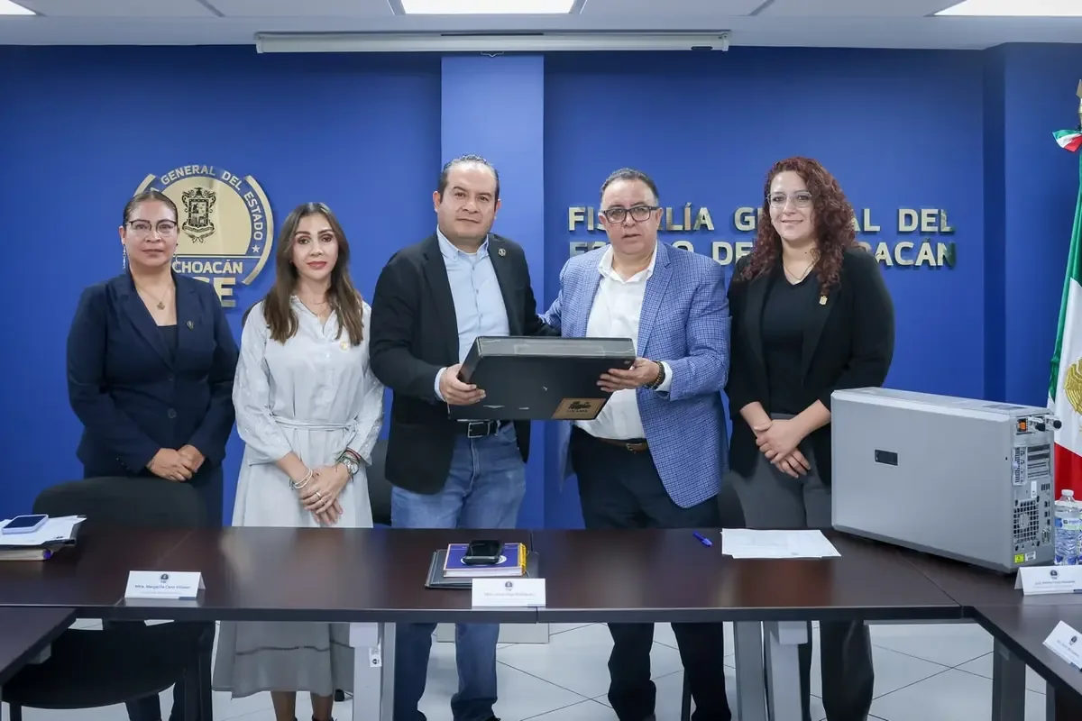La Fiscalía General del Estado recibe equipo especializado para acelerar la búsqueda de personas desaparecidas.
