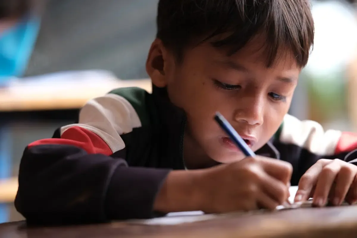 La incorporación de competencias socioemocionales es clave para el bienestar de los estudiantes.