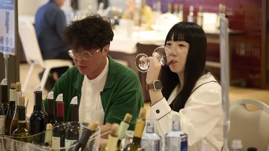 Importadores de 36 países participan en la promoción de vinos navarros.