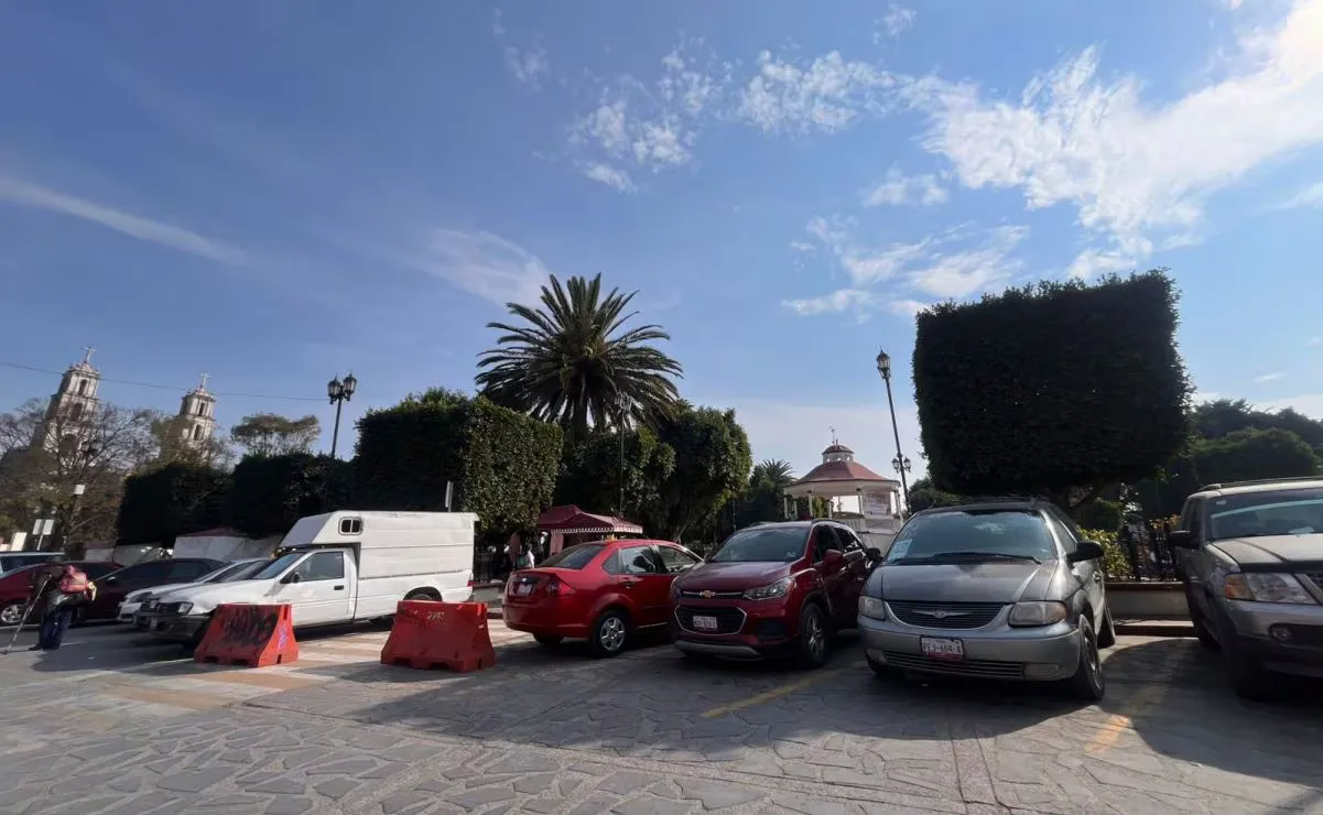 Imposición de multas en Teoloyucan por mal estacionamiento y vehículos pesados.