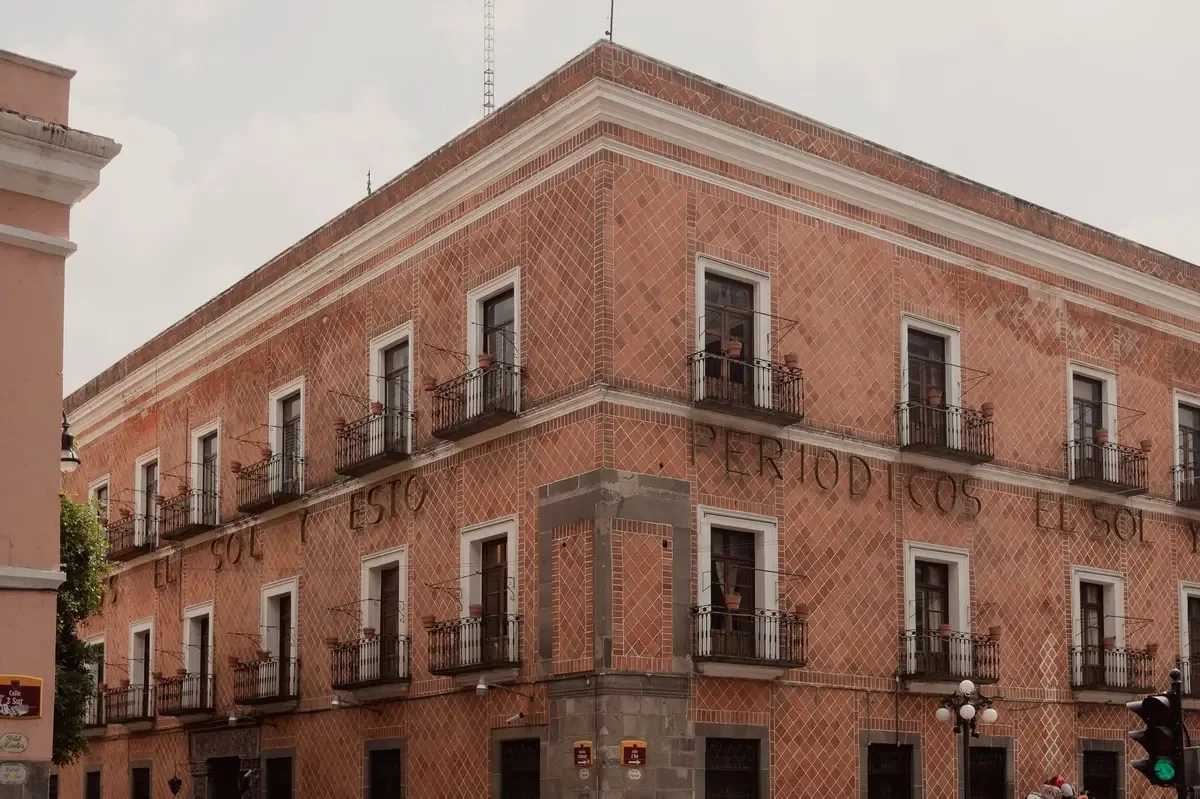 La institución advierte sobre un canal no oficial que puede confundir a los derechohabientes.