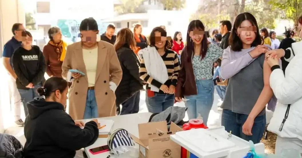 La estrategia PrevenIMSS beneficia a miles de estudiantes en su bienestar físico.