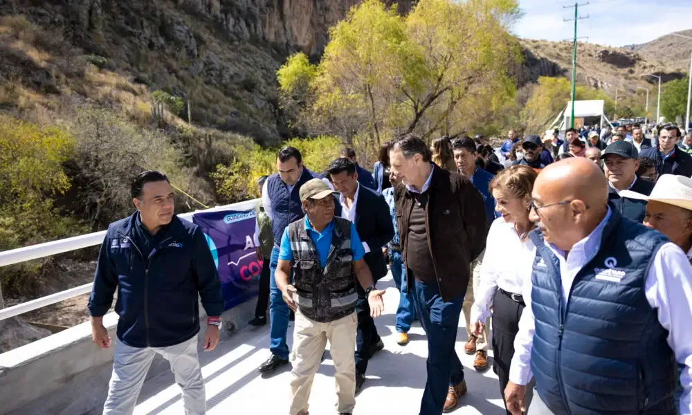 Inauguración del puente vehicular en Nogales, Tolimán por el gobernador Kuri.