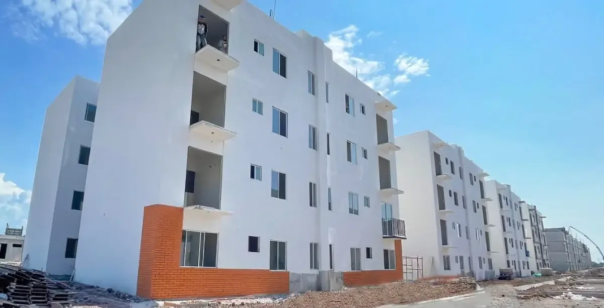 La construcción de viviendas en Cortazar busca atender las necesidades habitacionales de la población local.