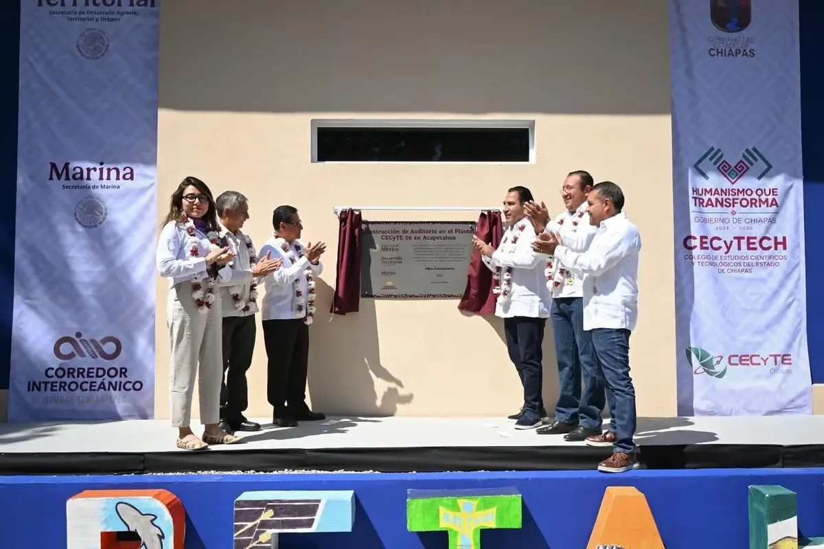 Inauguran obras en planteles educativos con inversión de casi 10 millones de pesos.