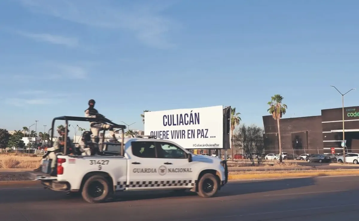 El uso de drones por grupos delictivos en Sinaloa refleja la amenaza creciente que enfrentan las autoridades.