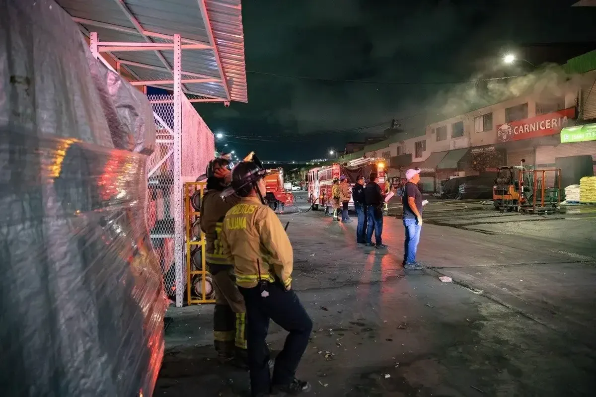 El siniestro dejó solo daños materiales; se investiga la causa del fuego.