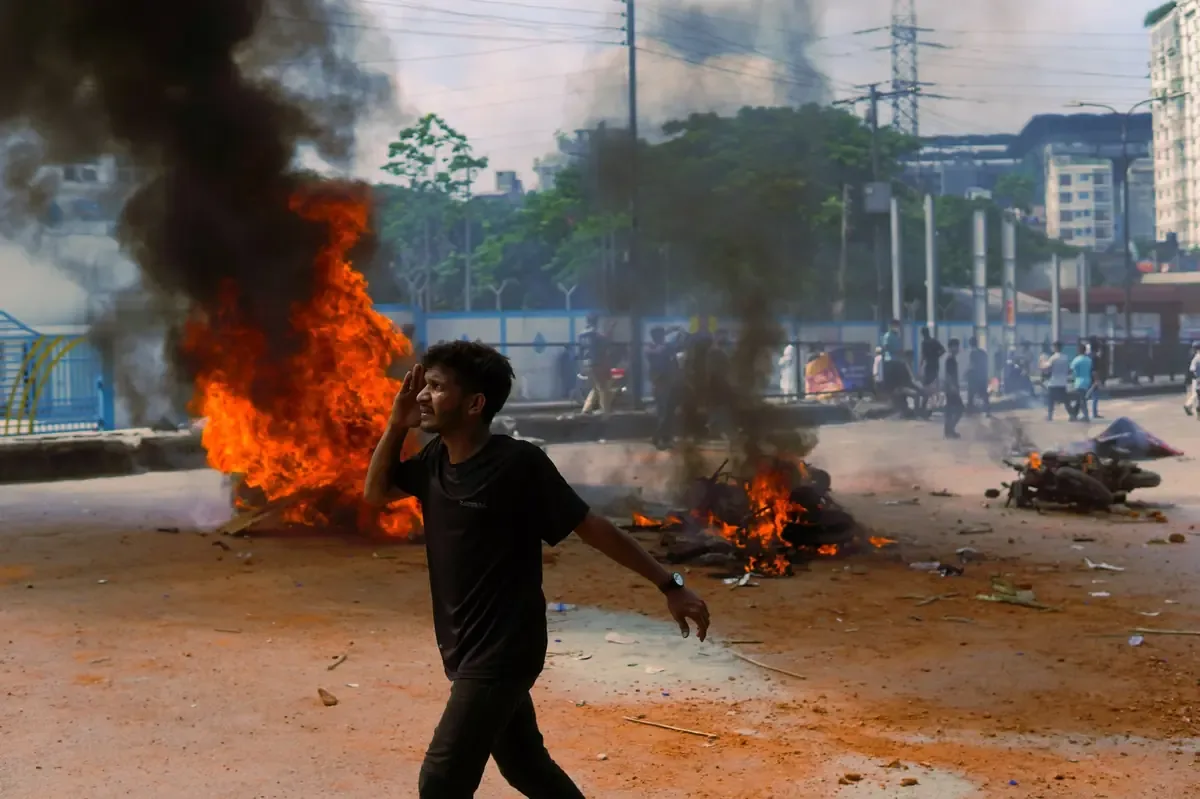 Un trágico incendio en un resort en la costa de Bangladesh cobra la vida de turistas y deja varios heridos.