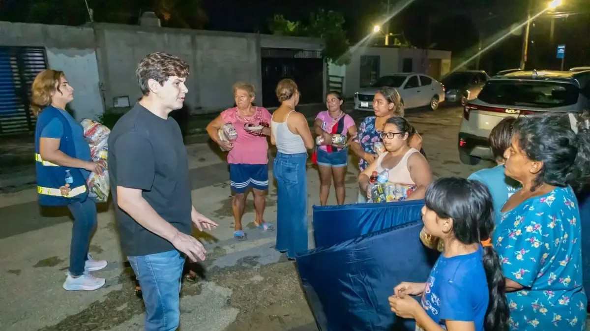 Un incendio en Mérida dejó pérdidas totales en tres viviendas, afectando seriamente a siete familias vulnerables.