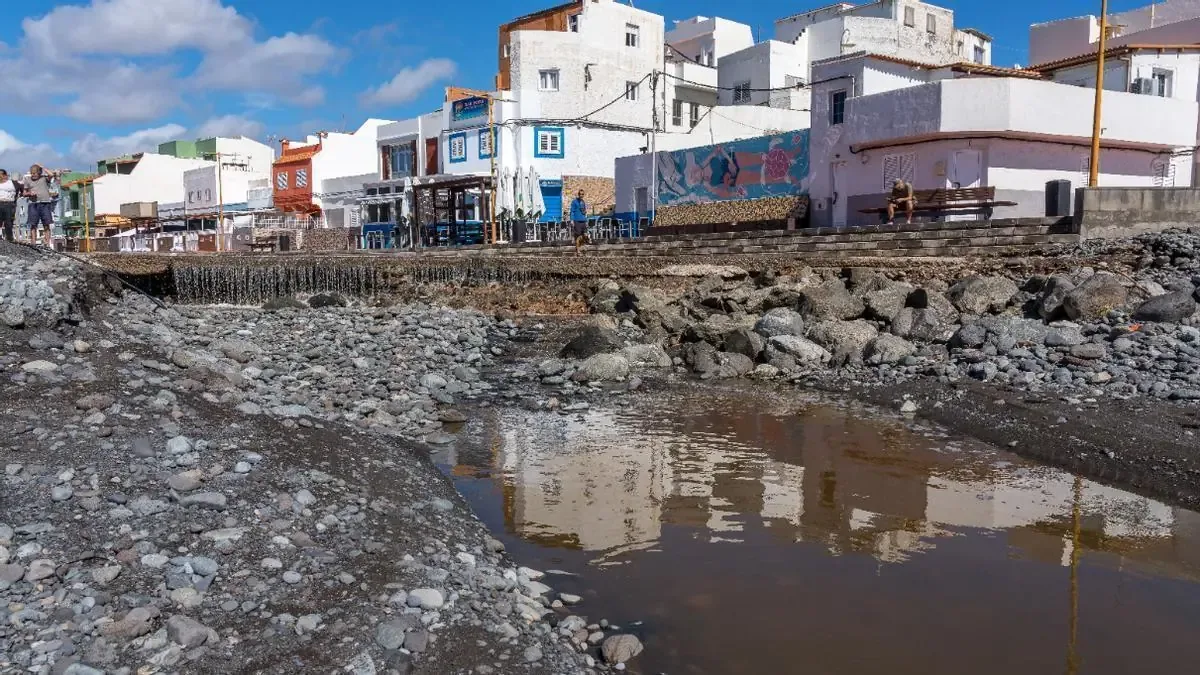 Incidencias por la borrasca Therese incluyen inundaciones y cortes de vías.