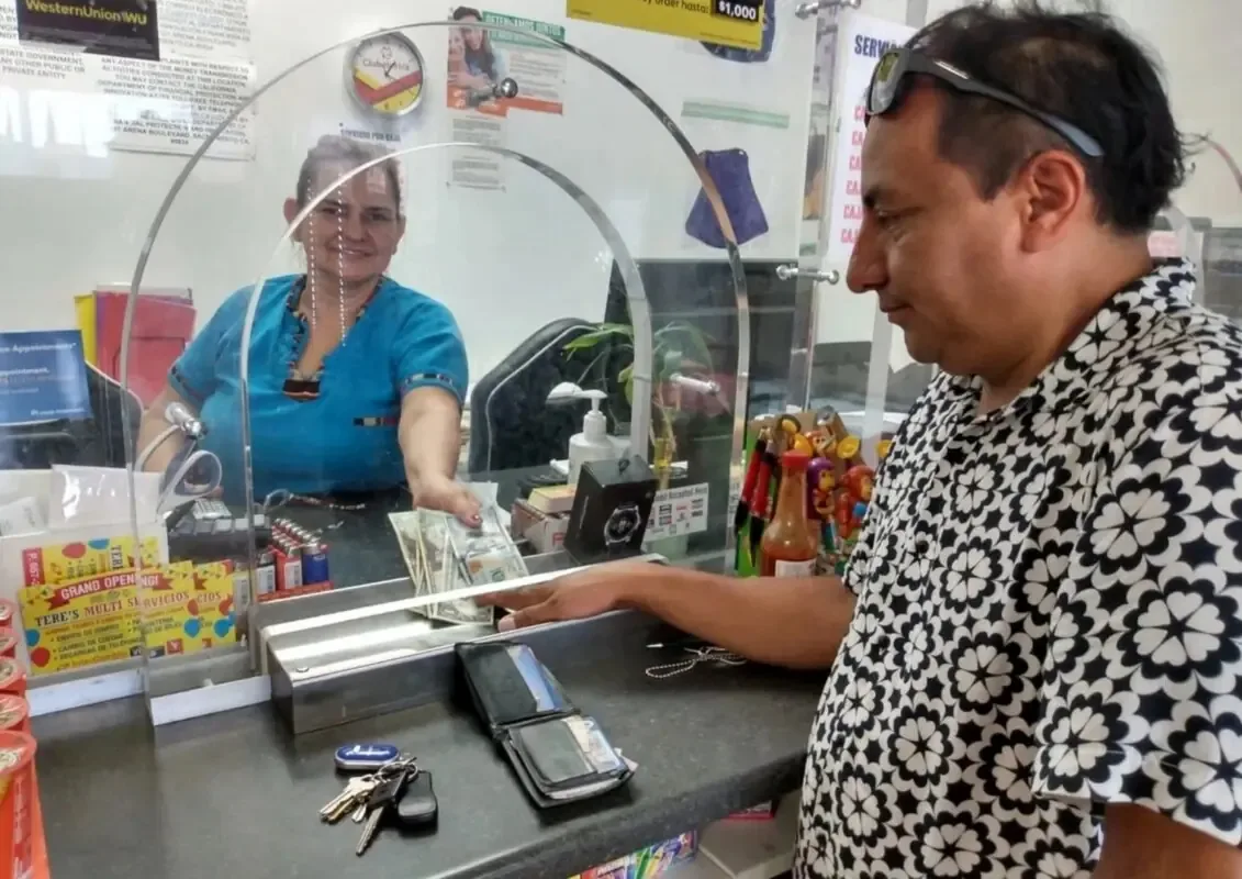 Las remesas alcanzan cifra récord, impulsando la economía familiar en el país.