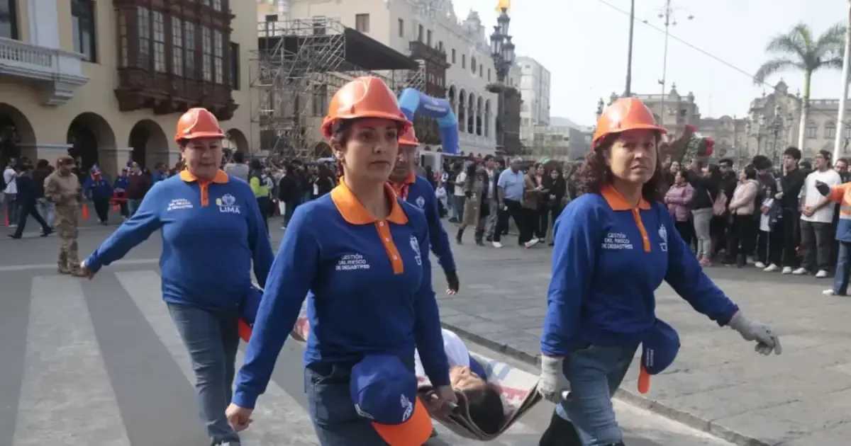 La actividad busca mejorar la preparación de la población ante desastres y emergencias.