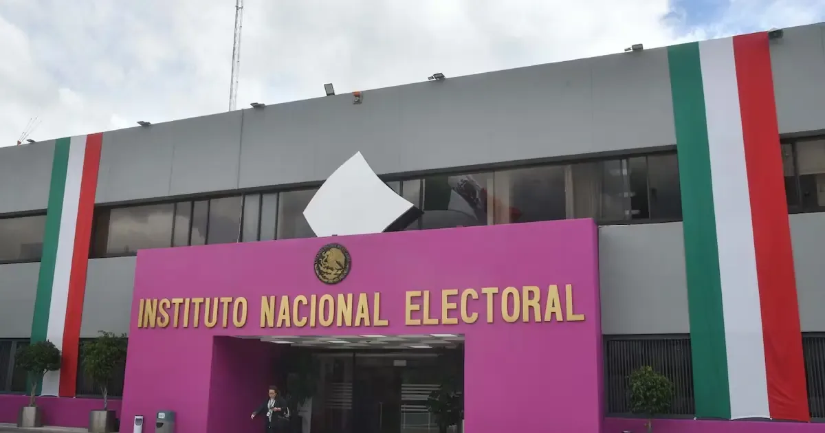 El Instituto Nacional Electoral impulsará el rendimiento de su personal con incentivos económicos.