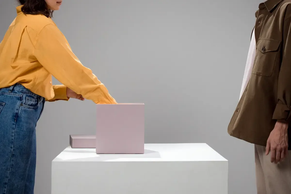 La incorporación de la urna electrónica busca reducir gastos y simplificar el proceso de votación.