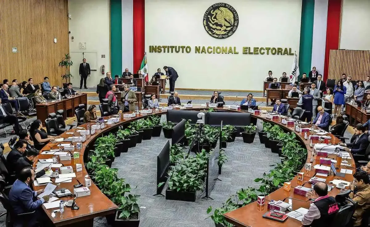 Una auditoría revela fallas en la planeación y ejecución de contratos de remodelación en el INE.
