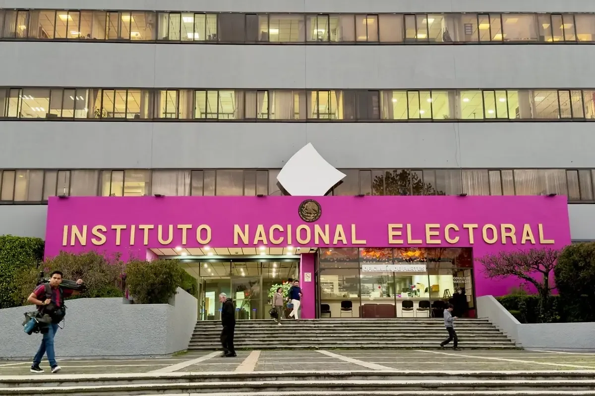 El Órgano Interno de Control del INE busca regular la contratación electoral tras identificar irregularidades.