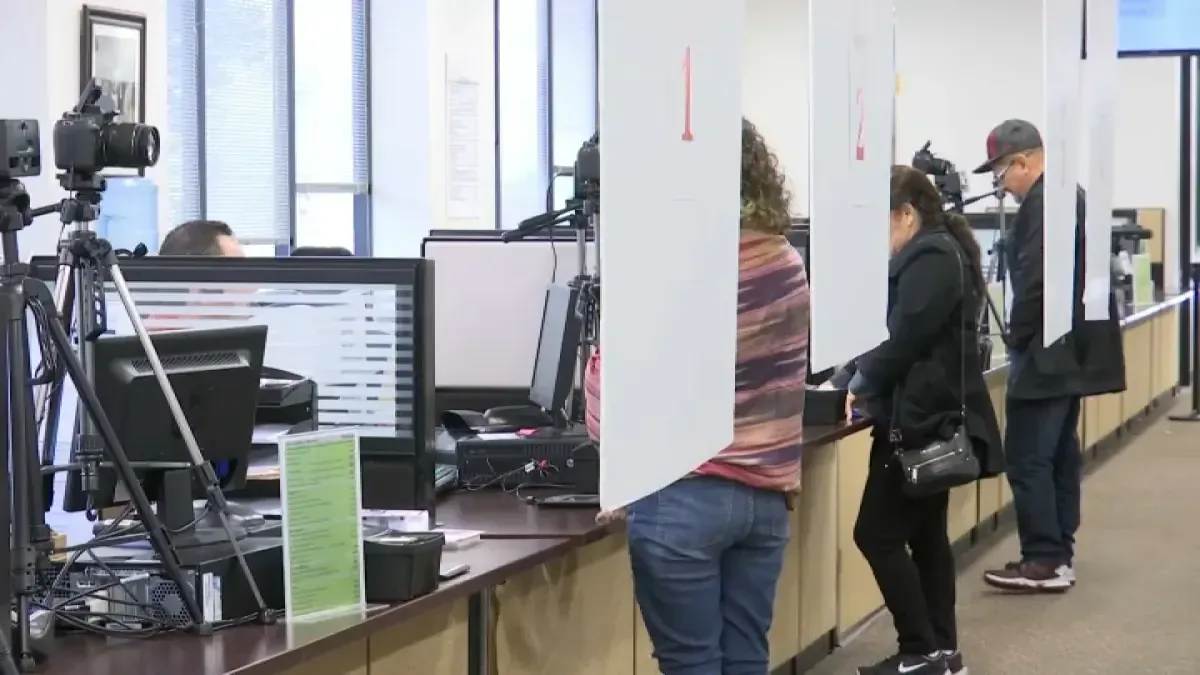 La nueva app del INE facilita el registro y el proceso de votación para ciudadanos en el extranjero.