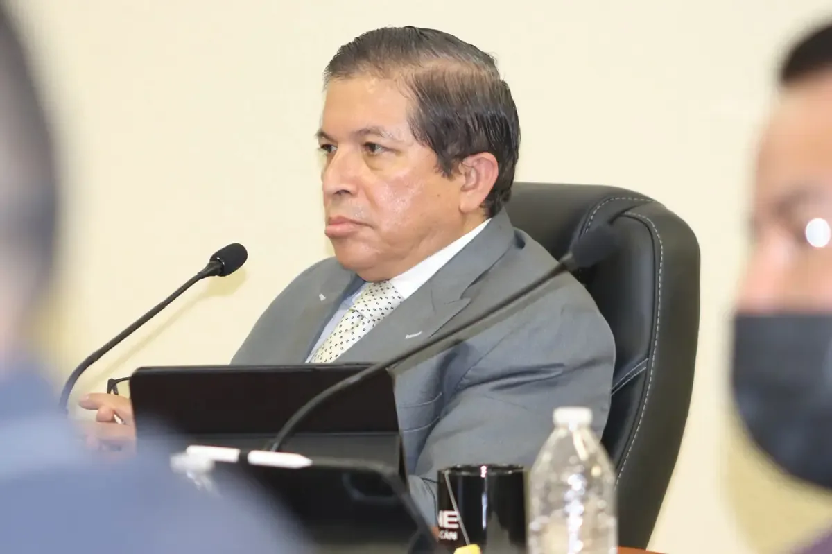 Bajo interés y requisitos burocráticos afectan la participación de michoacanos en el proceso electoral.