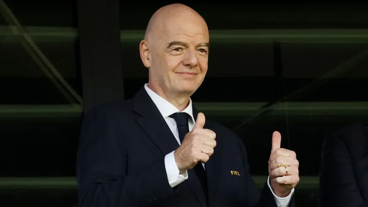 El presidente de la FIFA busca mejorar la gobernanza de la organización ante las críticas recibidas.