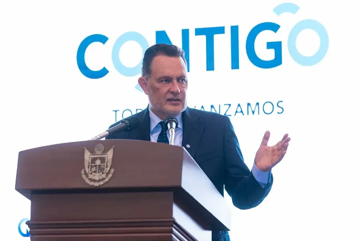 La entrega de viviendas ofrece alternativas habitacionales para familias de escasos recursos en Querétaro.