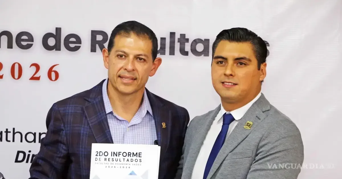 El director Jonathan Flores Pérez presenta avances en infraestructura y programas internacionales para estudiantes.