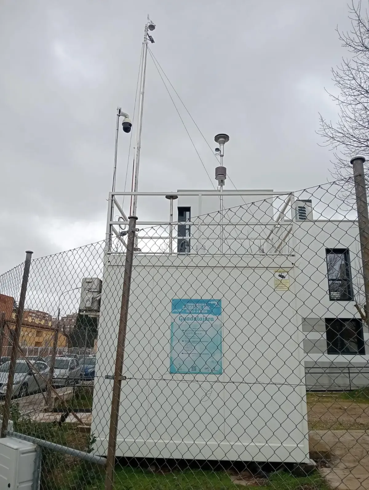 Informe revela que la estación no mide la contaminación real en la ciudad.