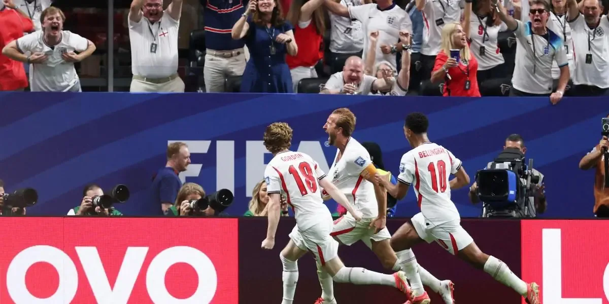 Un amplio despliegue de seguridad se implementa para la llegada de la selección inglesa y el partido contra México.