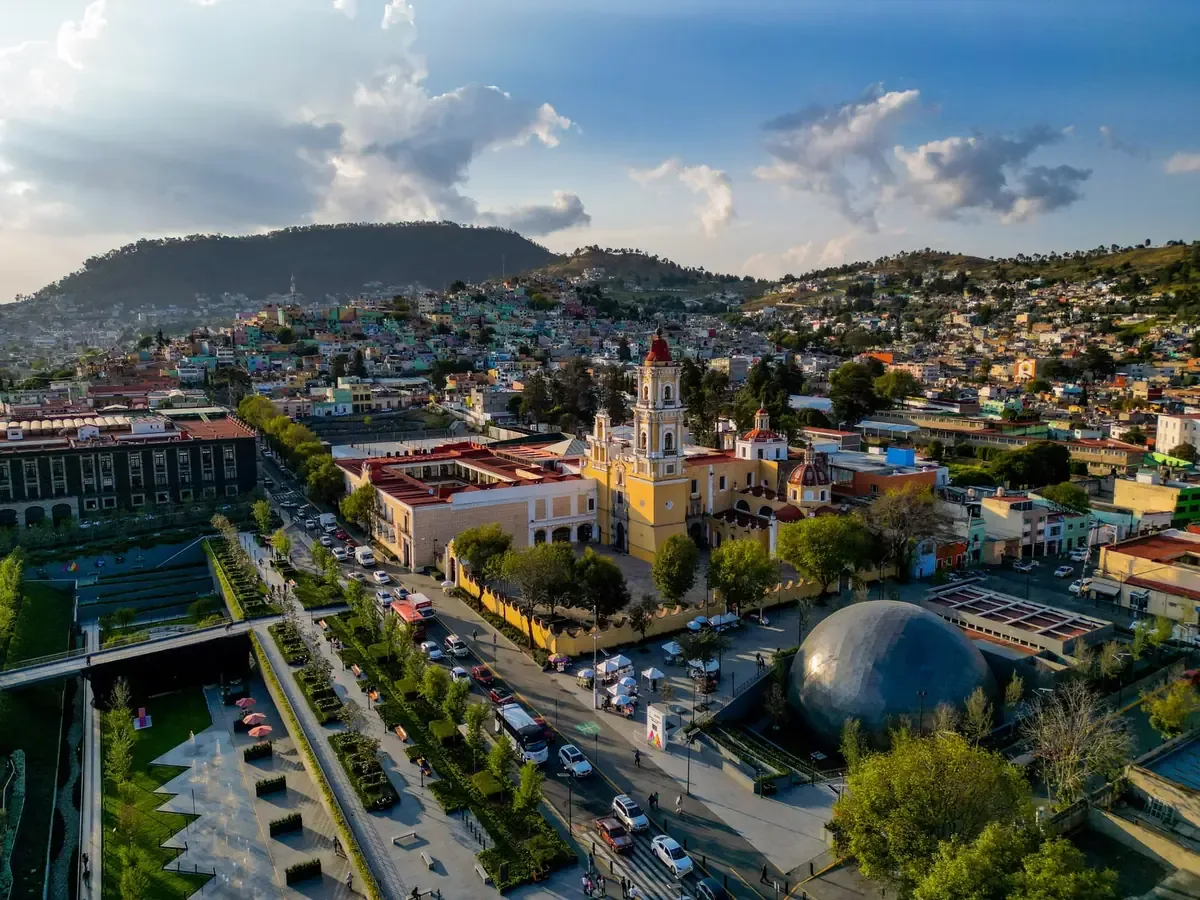 La gobernadora del Estado de México reitera su compromiso con la transparencia y el uso adecuado de recursos públicos.