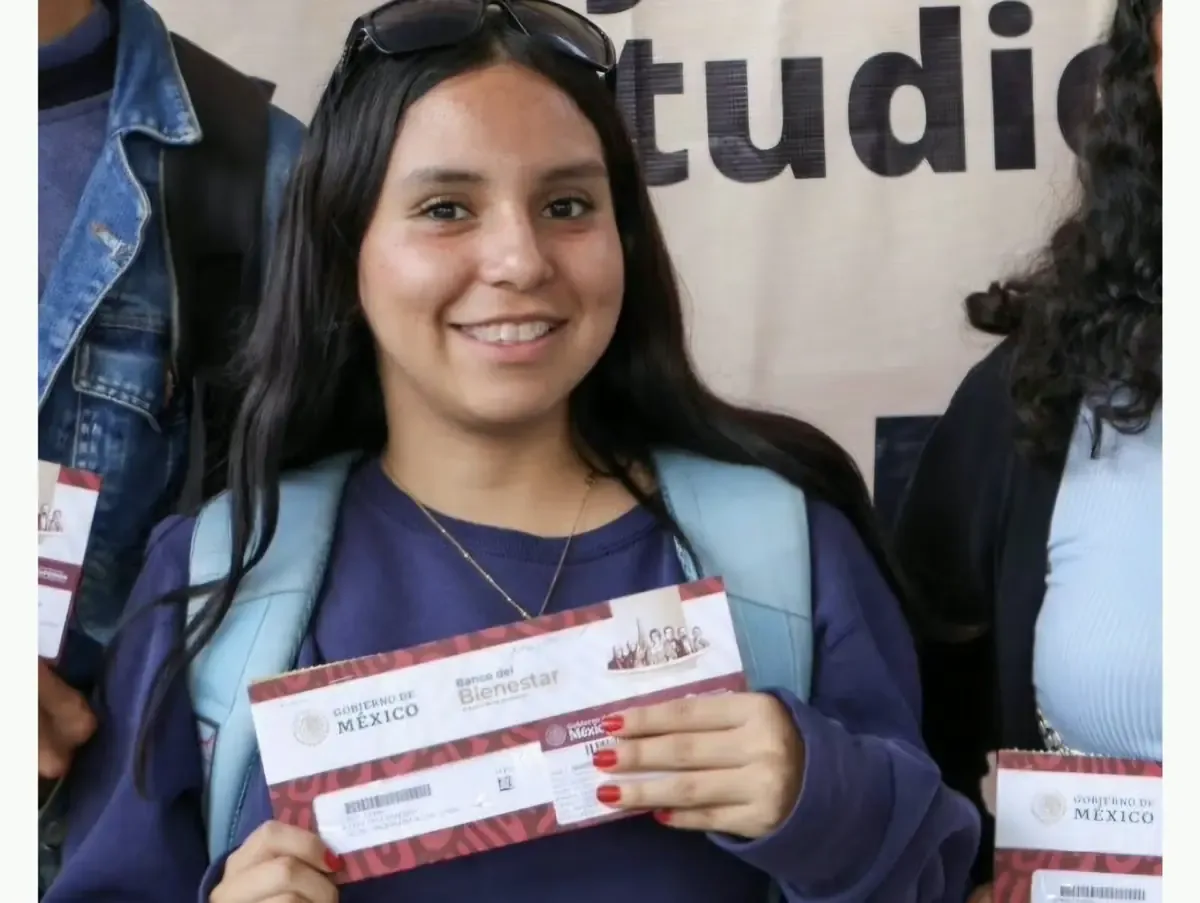 Estudiantes de educación media superior pueden registrarse para recibir su apoyo económico en noviembre.