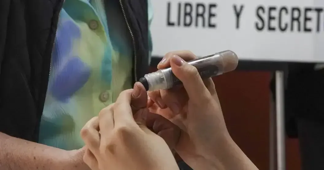 La propuesta de Claudia Sheinbaum busca frenar la incrustación del narcotráfico en la política mexicana.