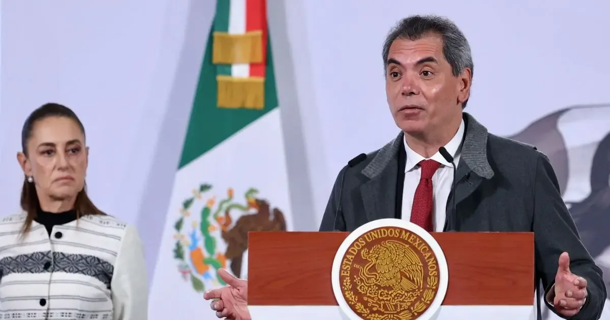Iniciativas del gobierno mexicano enfrentan desafíos de financiamiento y seguridad.