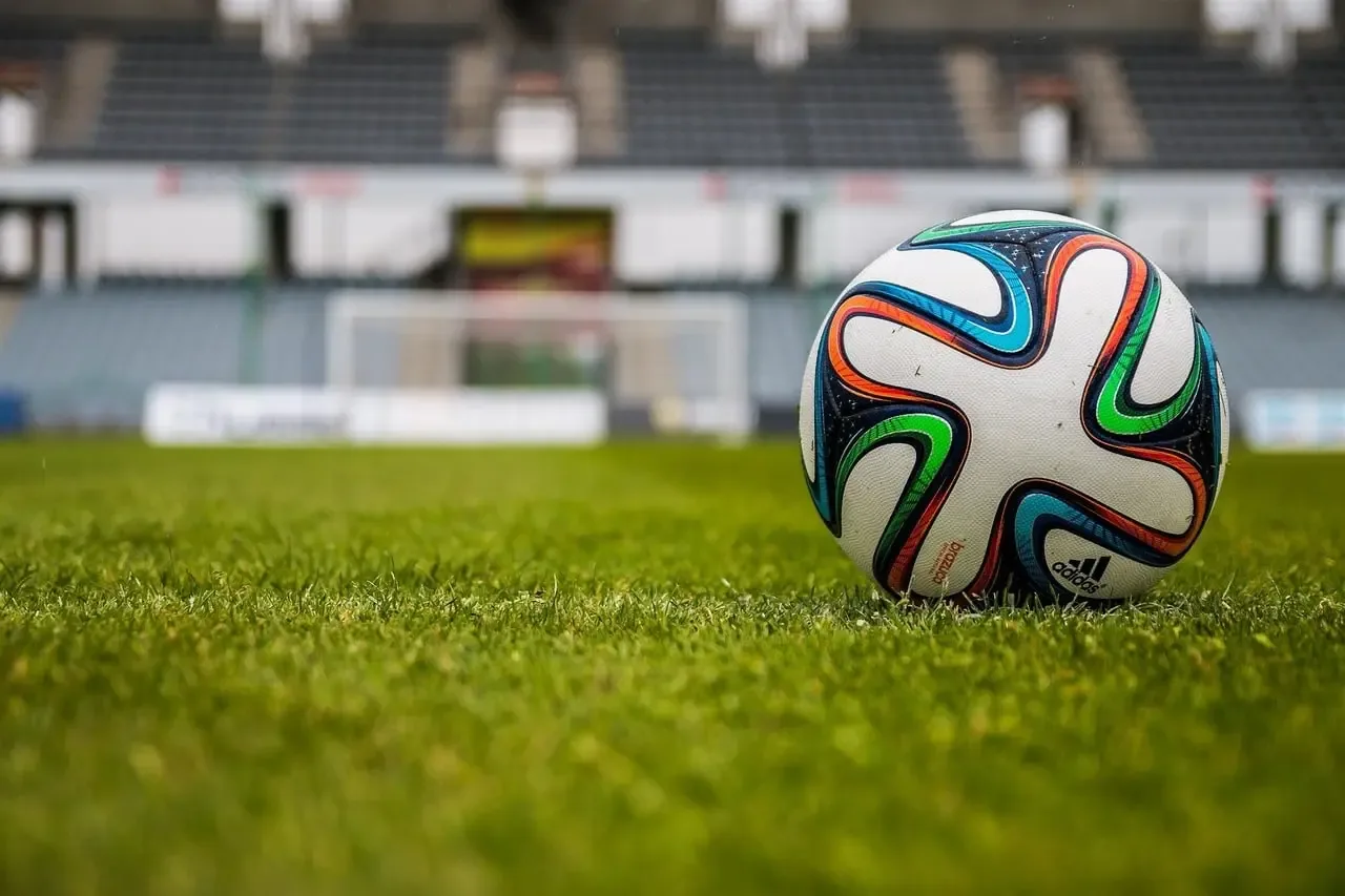 Innovaciones tecnológicas del VAR para el Mundial 2026 en América del Norte.