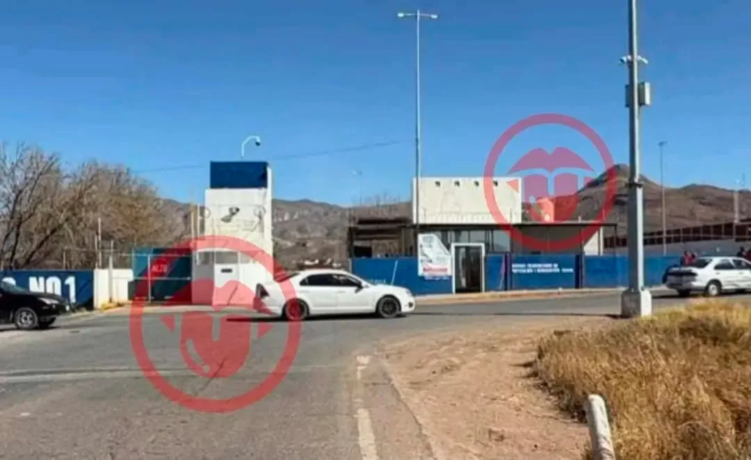 "Intensa movilización de seguridad en el Cereso de Aquiles Serdán tras el enfrentamiento."