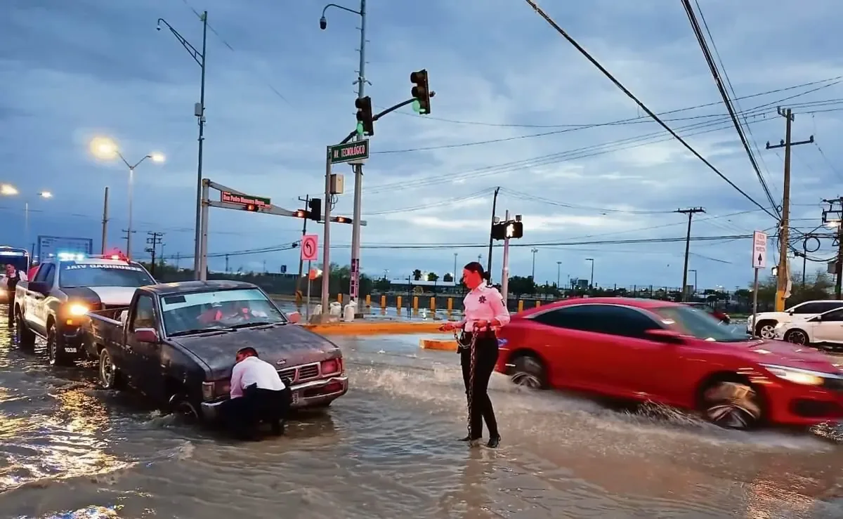 Las intensas lluvias han provocado daños materiales y suspensión de clases en varios municipios.