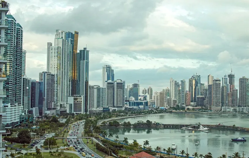 La transformación refleja el crecimiento y la visión regional del grupo en América Latina.