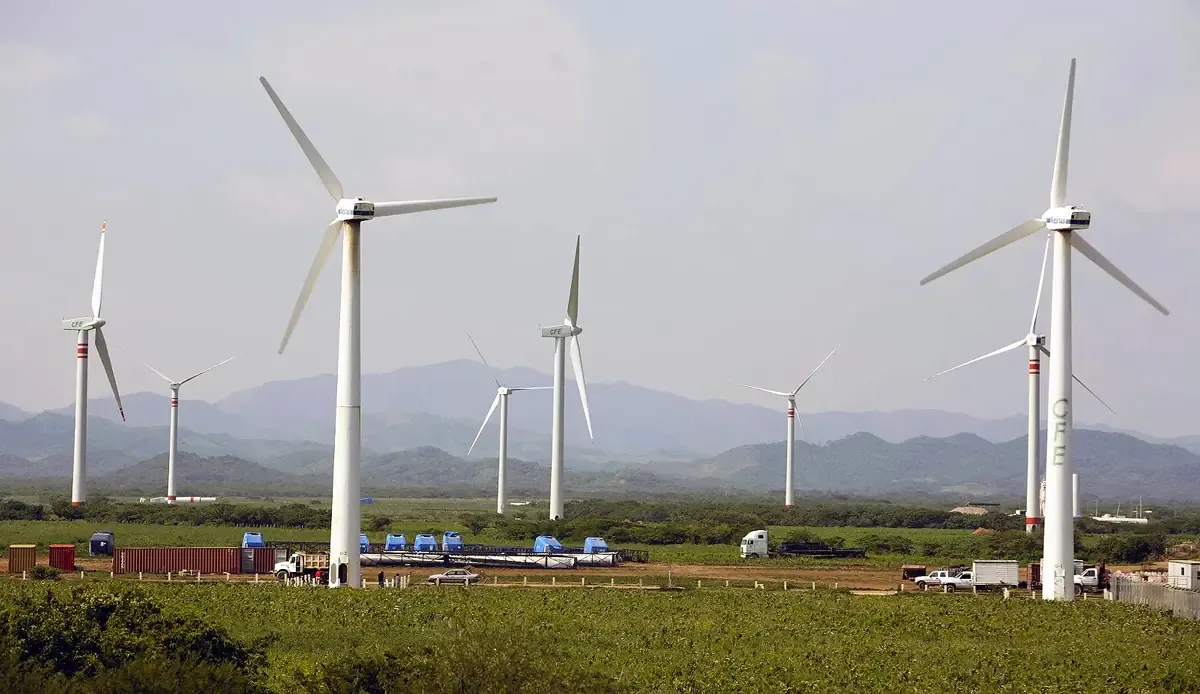 La inversión en energía renovable apunta a mejorar la producción eléctrica en diversas regiones del país.
