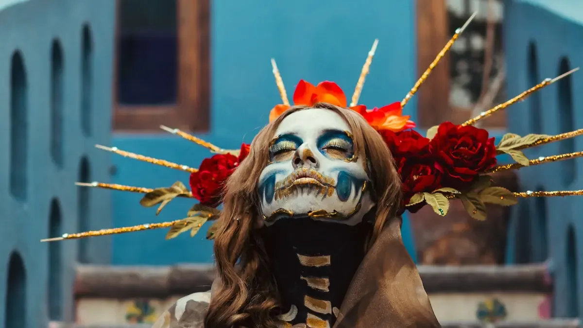 La plática abordará la conexión cultural entre las constelaciones y el Día de Muertos, entre otros temas.