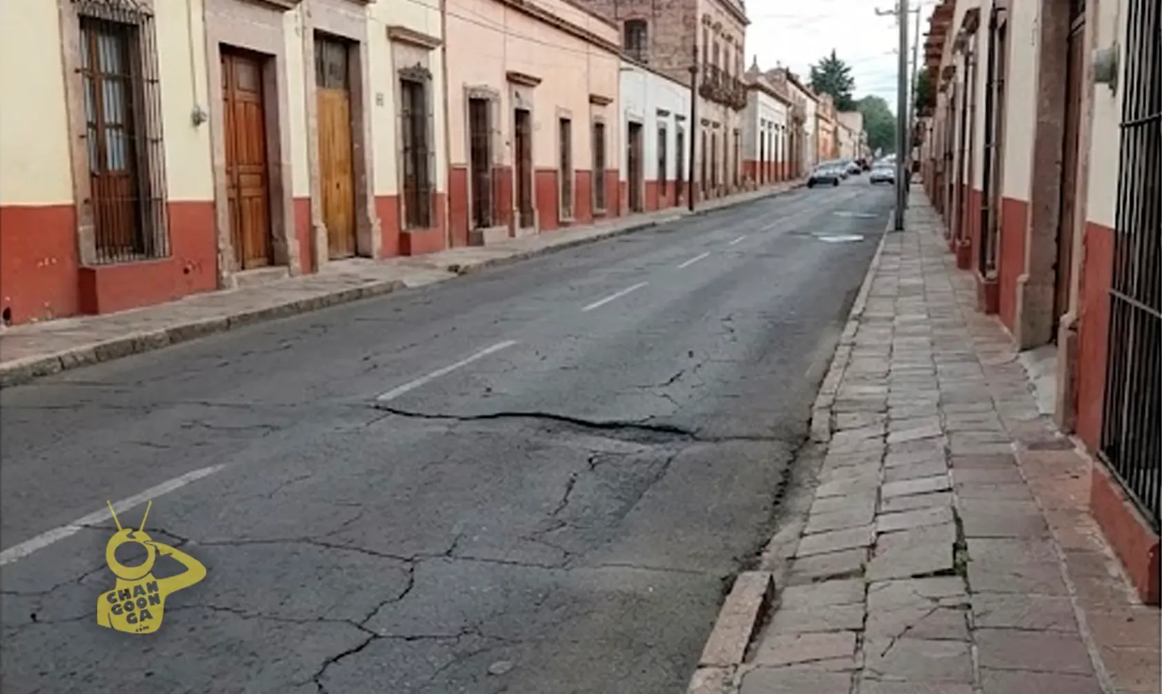 Investigadores analizan las fallas geológicas que amenazan Morelia.