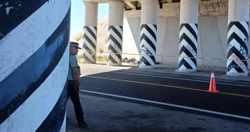 La PGJE ha iniciado una pesquisa tras el hallazgo de un cuerpo con heridas de bala.