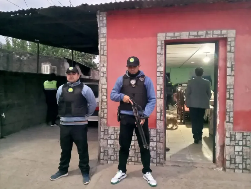 La policía detecta contradicciones en el relato del camionero asaltado.