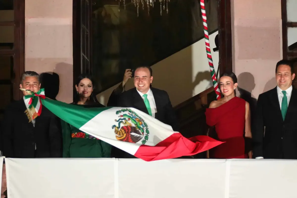 El gobernador de Coahuila, Manolo Jiménez, lanza un Giveaway para celebrar el Grito de Independencia en familia.
